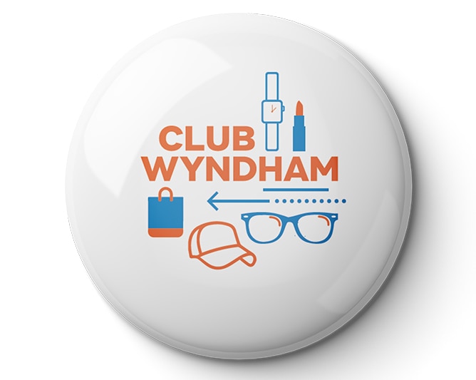 A white Club Wyndham pin 