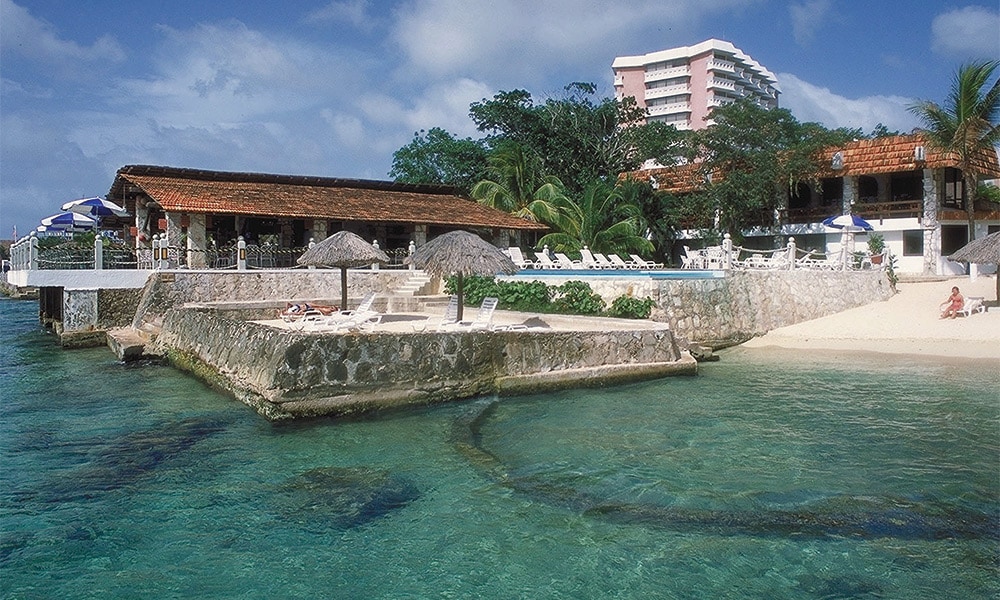 Timeshare Resorts in Cozumel, Mexico: El Cid La Ceiba Beach Hotel— Club  Wyndham